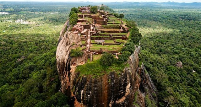 Sigiriaya Lion Rock Prayanakudu Pexels 1