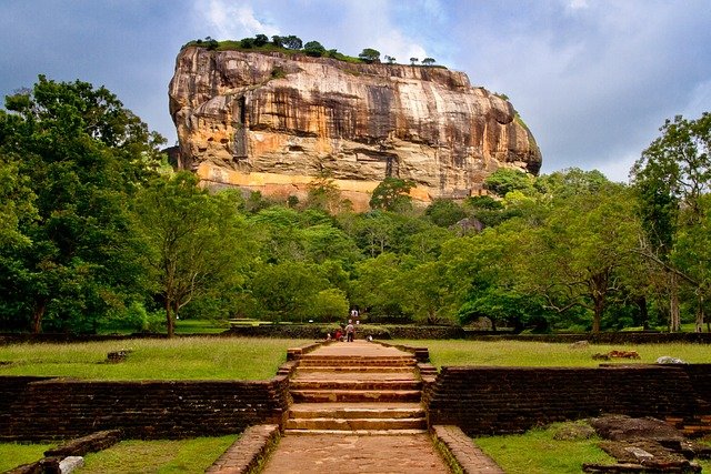 Sigiriya Fort Prayanikudu