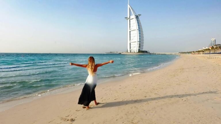 United Arab Emirates : యూఏఈలో తప్పకుండా చూడాల్సిన 10 ప్రదేశాలు