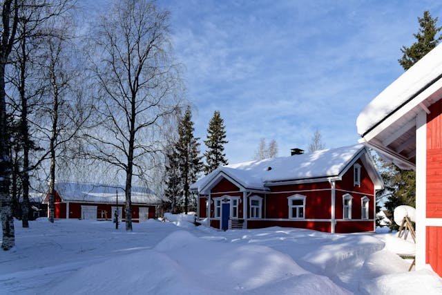 ఇక్కడ క్రిస్మస్ తాతతో ఫోటో దిగవచ్చ | Santa Claus Village 4 Rovaniemi Home