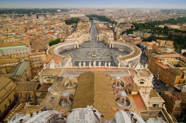 Vatican City Complete Guide and Planner