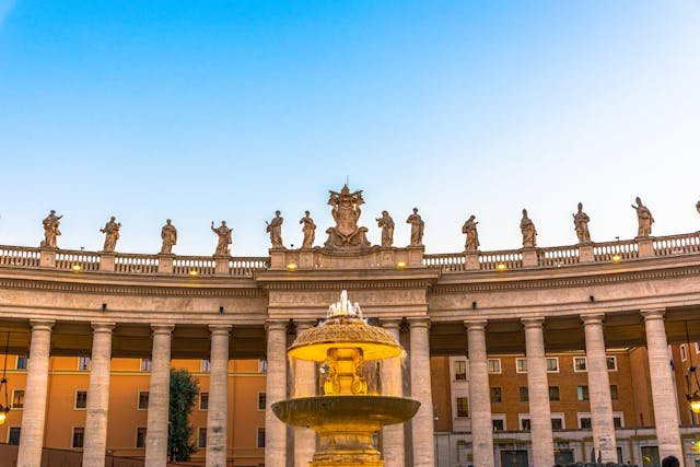 Vatican City : 15 నిమిషాల్లో ఈ దేశం మొత్తం తిరిగొచ్చు, జనాభా కన్నా పర్యాటకులే ఎక్కువ 2 Vatican City Complete Guide and Planner