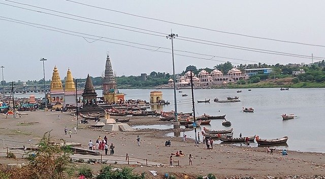 Pandharpur : పండరిపురం ఎలా వెళ్లాలి ? ఏం చూడాలి ? ఎక్కడ ఉండాలి ? 7 ఆలయాల దర్శనం 2 chandrabagha River, Pandharpur