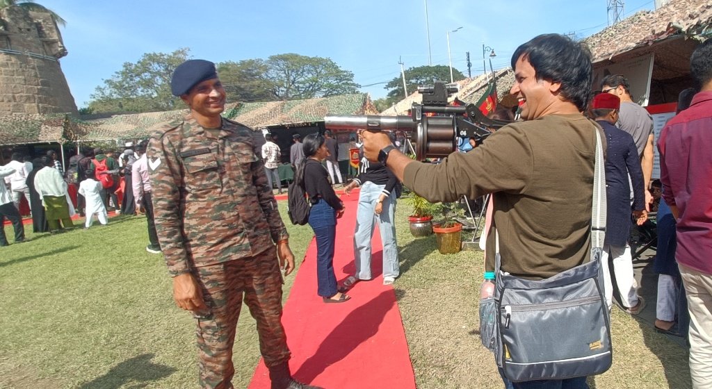 Prayuanikudu At Know Your Army Mela In Golconda (17)