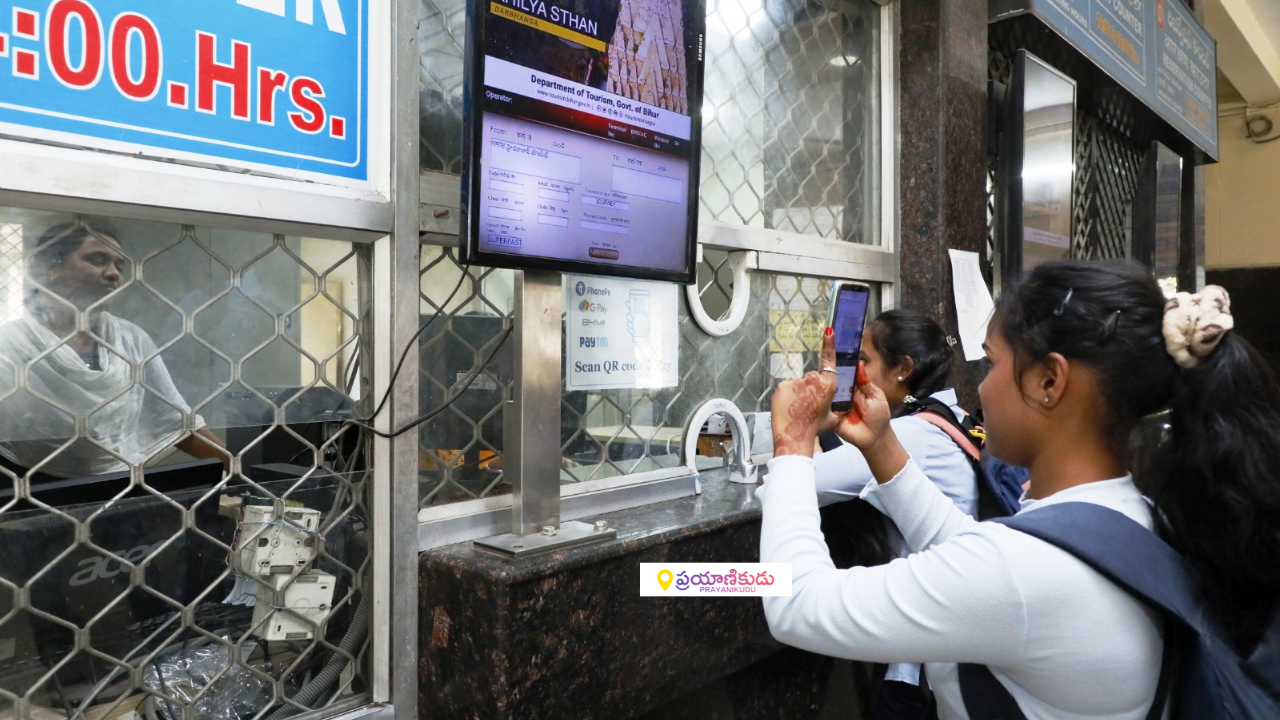 QR Code Payment Systems In Railway Stations (1)