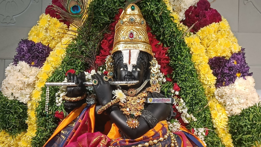 Venu Gopala Swamy Statue