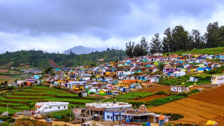 Ooty’s E Pass : టూరిస్టులు ఊటి వరకు వెళ్లి ఎందుకు వెనక్కి వచ్చేస్తున్నారు ?