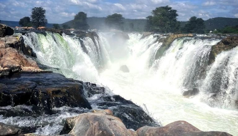 Hogenakkal Falls