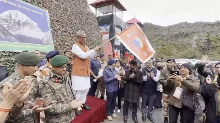 Kailash Mansarovar Yatra : ఐదేళ్ల తర్వాత మళ్లీ మొదలైన కైలాస మానస సరోవర యాత్ర.. సిక్కిం నుంచి బయలుదేరిన తొలి బృందం