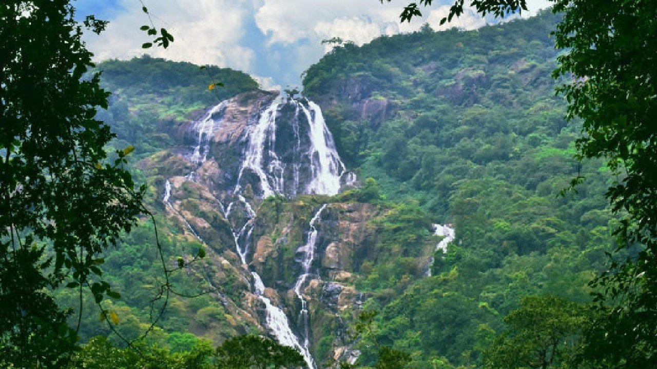 Prayanikudu