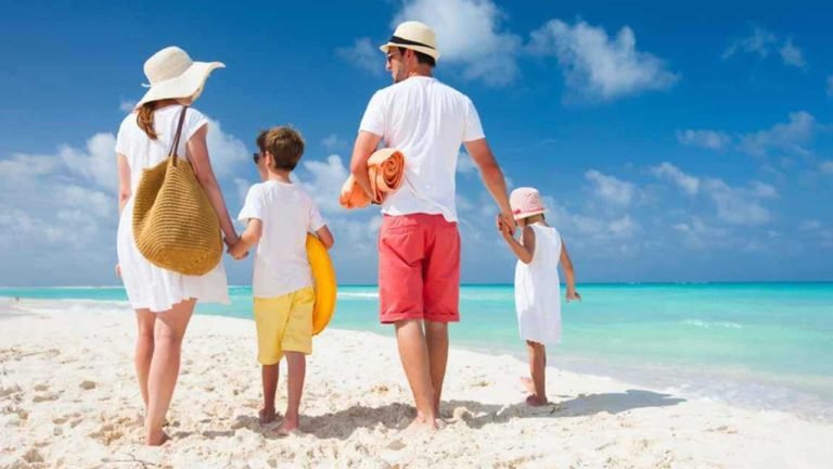 Tourist Spots : పని ఒత్తిడి నుంచి బయటపడేందుకు తక్కువ ఖర్చుతో 5 అద్భుతమైన టూరిస్ట్ స్పాట్స్ చుట్టేయండి