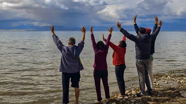 Kailash-Mansarovar Yatra : కైలాస్ మానసరోవర్ కు చేరిన తొలి బ్యాచ్ యాత్రికులు.. ఐదేళ్ళ తర్వాత నెరవేరిన భక్తుల కల
