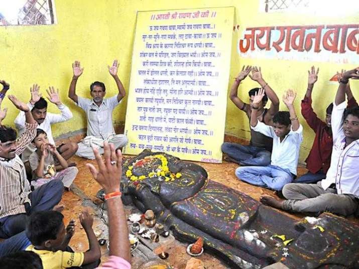 Ravana Temples : రావణాసురుడికి కూడా గుళ్లూ ఉన్నాయా? ఇండియాలోనే ఈ 5 చోట్ల రావణుడిని పూజిస్తున్నారట! 4 Prayanikudu