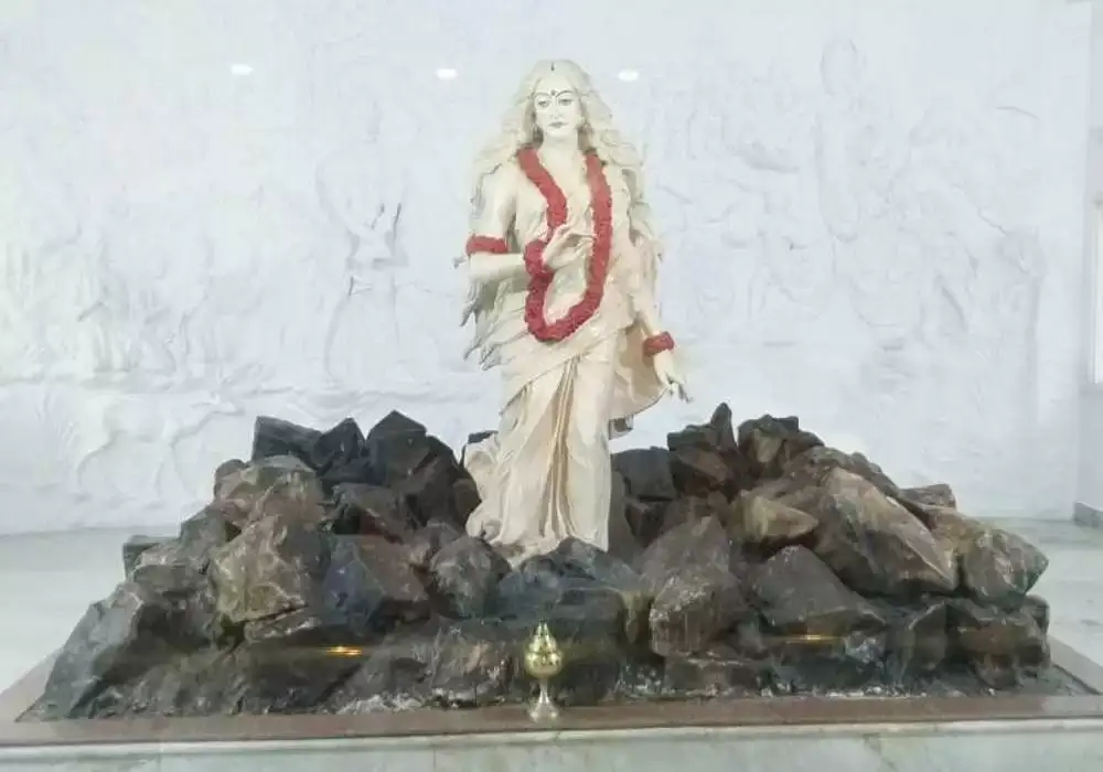 Sita Samahit Sthal: సీతమ్మ భూమిలో లీనమైన పవిత్ర స్థలం ఎక్కడ ఉందో తెలుసా? దాని విశేషాలివే 2 Prayanikudu