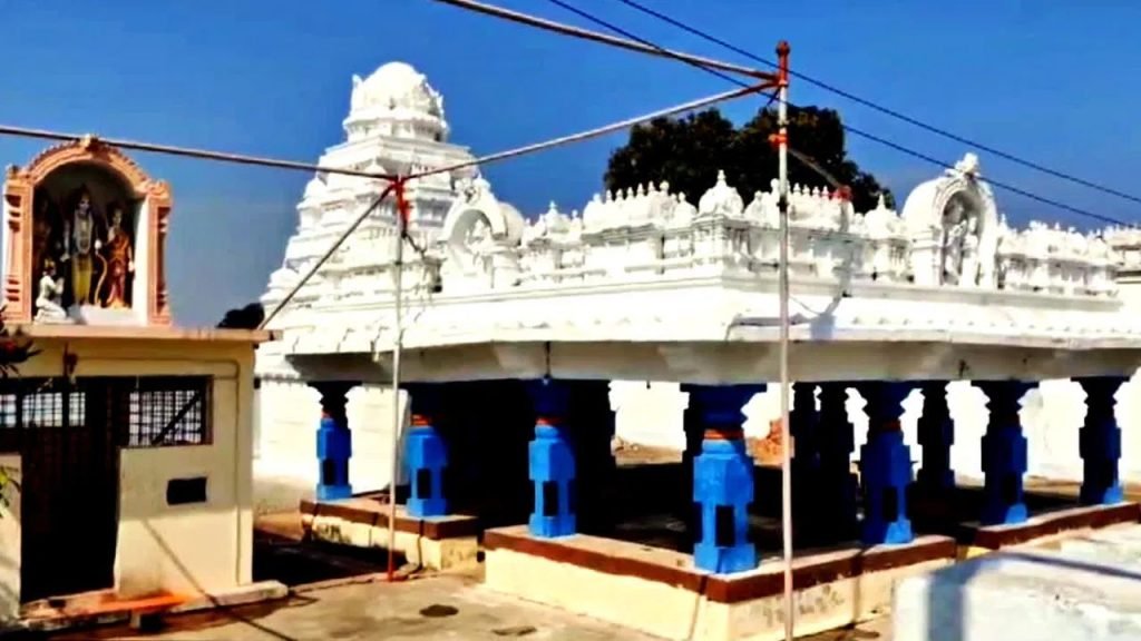 Kudavelli Temple : తెలంగాణలో రామాయణంతో ముడిపడిన పురాతన ఆలయం.. ఈ క్షేత్రం ప్రత్యేకతలేంటి? 2 Prayanikudu