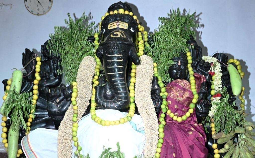 Shakambari Utsavalu Day 2 : శాకాంభరి ఉత్సవాలు.. రెండో రోజు కూడా అదే వైభవం… 5 Shakambari Utsavalu Day 2