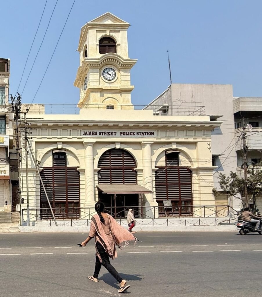 Hidden Hyderabad: కుతుబ్ షాహీ, బ్రిటిష్ కాలం నాటి కళాఖండాలు.. హైదరాబాద్ లో ఈ ప్లేస్ లు తెలుసా? 3 Prayanikudu