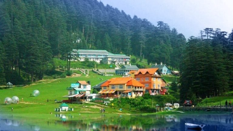 Khajjiar Hill Station : మంచు కొండలు, పచ్చిక బయళ్ళు, అందమైన సరస్సు.. ఇండియాలో మినీ స్విట్జర్లాండ్