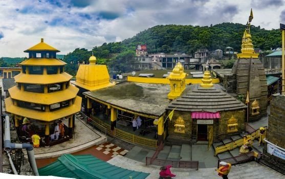 Baglamukhi Temple : ఒక్కసారి ఈ అమ్మవారిని దర్శించుకుంటే కోర్టు కేసులన్నీ మాయం.. బగ్లాముఖి ఆలయం ప్రత్యేకతలివే 2 Prayanikudu