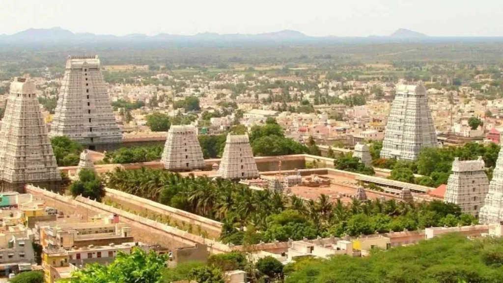 Telangana Tourism : అరుణాచలం, కాణిపాకం, వేలూరు.. ఒకే ప్యాకేజీలో మూడు పుణ్యక్షేత్రాలు.. తెలంగాణ టూరిజం సూపర్ ఆఫర్! 2 Prayanikudu