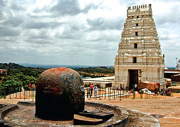 Keesaragutta Temple : సాక్షాత్తూ ఆ రాముడే ప్రతిష్టించిన శివలింగం.. అక్కడికి ఎలా వెళ్లాలో తెలుసా ?