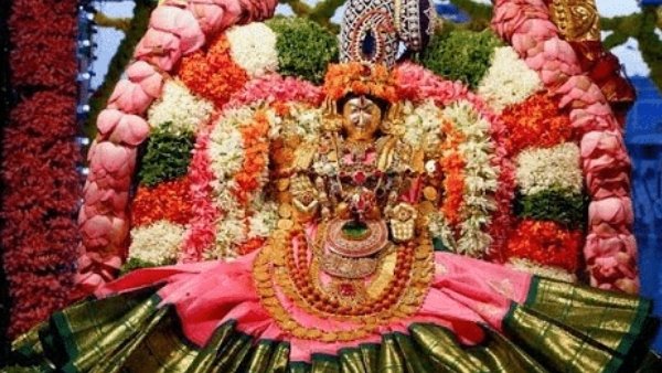 Tiruchanur Temple: తిరుపతికి, తిరుచానూరుకు ఉన్న సంబంధం ఏంటి?.. వరలక్ష్మీ వత్రం అక్కడెందుకంత స్పెషల్ 2 Prayanikudu