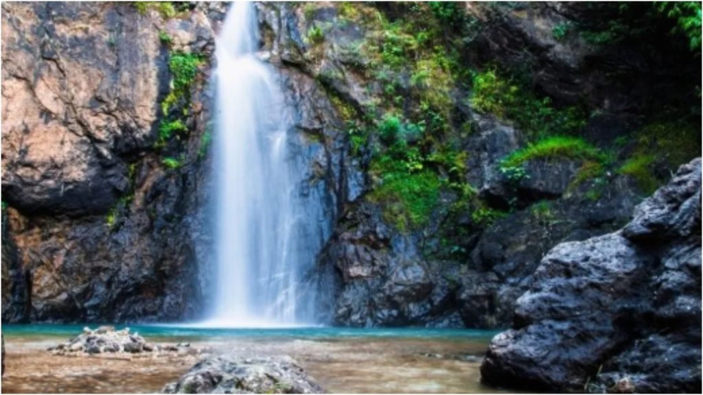 Weekend Trips : దసరా సెలవుల్లో ఎంజాయ్ చేయాలని చూస్తున్నారా.. హైదరాబాద్ చుట్టూ ఉన్న బెస్ట్ ప్లేసులు ఇవే 3 Prayanikudu