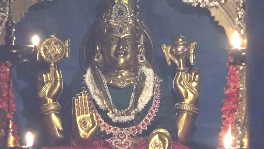 Kamalashila Temple: హిందూ దేవాలయానికి ముస్లిం శిల్పి.. ఈ టెంపుల్ వెనుక ఎంత చరిత్రో తెలుసా! 2 Prayanikudu