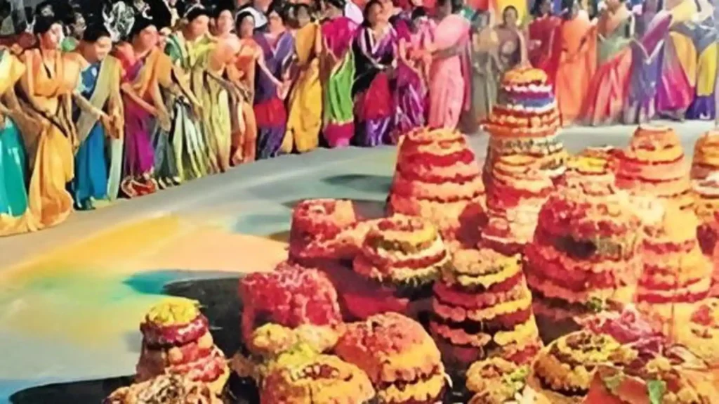 Bathukamma : తెలంగాణ ఆడబిడ్డల పండుగ.. బతుకమ్మలోని ప్రతిరోజు ప్రత్యేకతలు ఇవే! 2 Prayanikudu