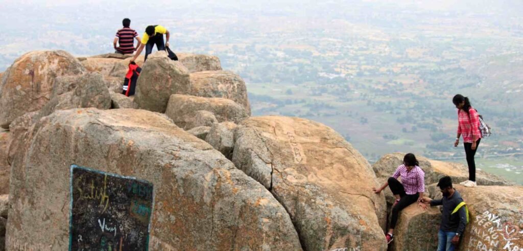 Best Tourist Spot : ఆంధ్ర ఊటీకి క్యూ కడుతున్న పర్యాటకులు.. రాయలసీమలో ఎత్తైన ప్రాంతం.. విశేషాలేంటో తెలుసా ? 2 Prayanikudu