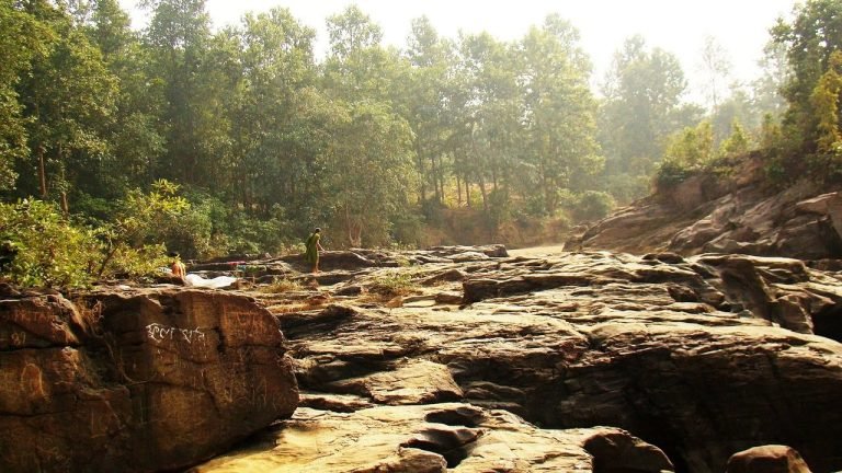 Winter Travel Destination: వింటర్లో ఇక్కడకు వెళ్తే గ్యాంరెటీగా ఫుల్ ఎంజాయ్ చేస్తారు.. ఒక్క రోజులోనే అన్నీ చుట్టేయొచ్చు 1 Winter Travel Destination: వింటర్లో ఇక్కడకు వెళ్తే గ్యాంరెటీగా ఫుల్ ఎంజాయ్ చేస్తారు.. ఒక్క రోజులోనే అన్నీ చుట్టేయొచ్చు