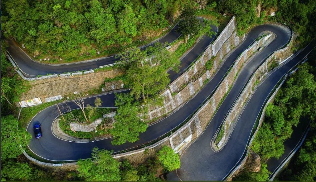 Kolli Hills : ప్రకృతి ఒడిలో ఆహ్లాదకరమైన అనుభూతి.. నమక్కల్ కొల్లి హిల్స్ టూర్ ప్యాకేజీ.. కేవలం రూ.450కే 2 Prayanikudu