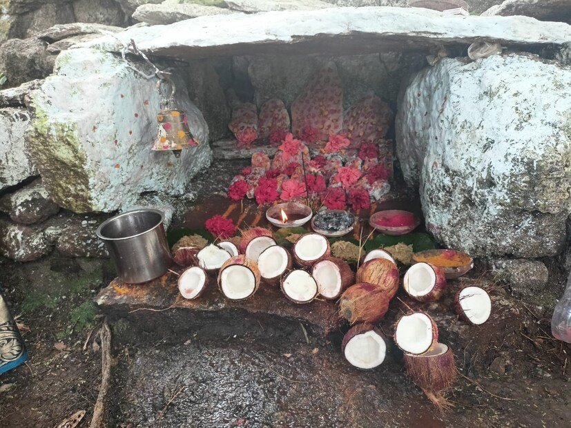 Pandavas Exile Hill : పాండవుల అరణ్యవాసం చేసిన కొండ.. ఎక్కడికో వెళ్లాల్సిన పనిలేదు.. మన దగ్గరే ఎక్కడంటే ? 2 Prayanikudu