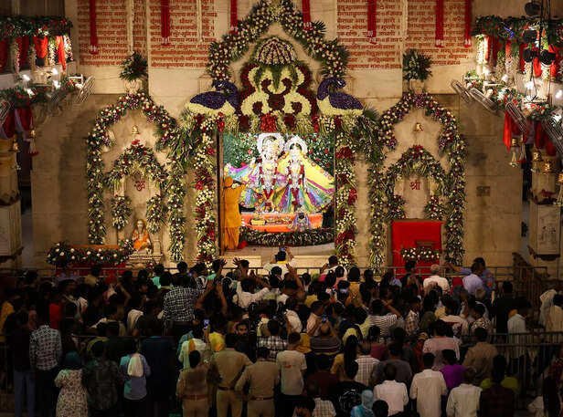 Mathura-Vrindavan Pilgrimage : శ్రీకృష్ణ జన్మభూమి సందర్శన.. మథుర-బృందావనంలో తప్పక చూడాల్సిన 6 పవిత్ర స్థలాలివే