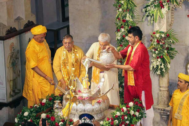 Prayanikudu