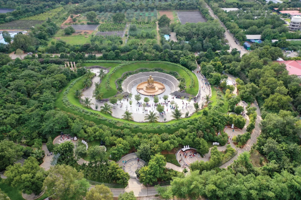 Strange Place : హైదరాబాద్లో ఓ వింత ప్రదేశం.. ఒక్క మాట పదిసార్లు ప్రతిధ్వనిస్తుంది.. ఎప్పుడైనా వెళ్లారా? 2 Prayanikudu