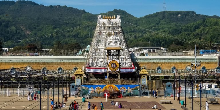Tirupati Temple: తిరుపతికి వెళ్తున్నారా? స్వామి దర్శనం తర్వాత ఈ 8 ప్రదేశాలను మిస్సవ్వద్దు!