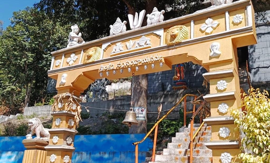 దేవతలే ప్రతిష్టించిన 4776 ఏళ్ల నాటి లక్ష్మీ నరసింహ స్వామి విగ్రహం | Malluru Hemachala Lakshmi Narasimha Swamy 2 Malluru Hemachala Lakshmi Narasimha Swamy