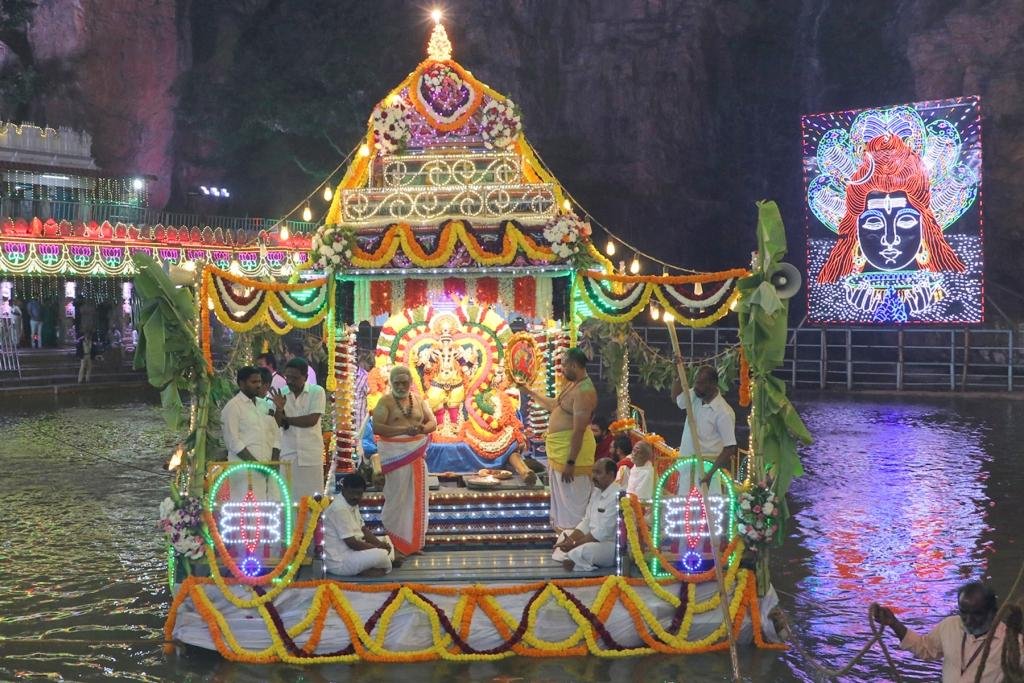 తెప్పోత్సవం అంటే ఏంటి? తిరుమలలో ఎప్పుడు జరుగుతుంది? | TTD Teppotsavam Guide 3 what-is-teppotsavam-teppa-darshan.jpg