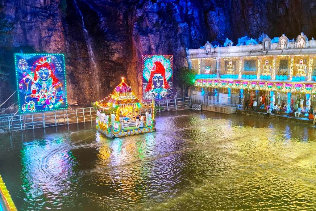 తెప్పోత్సవం అంటే ఏంటి? తిరుమలలో ఎప్పుడు జరుగుతుంది? | TTD Teppotsavam Guide 6 teppotsavam-peaceful-darshan-tirumala.jpg