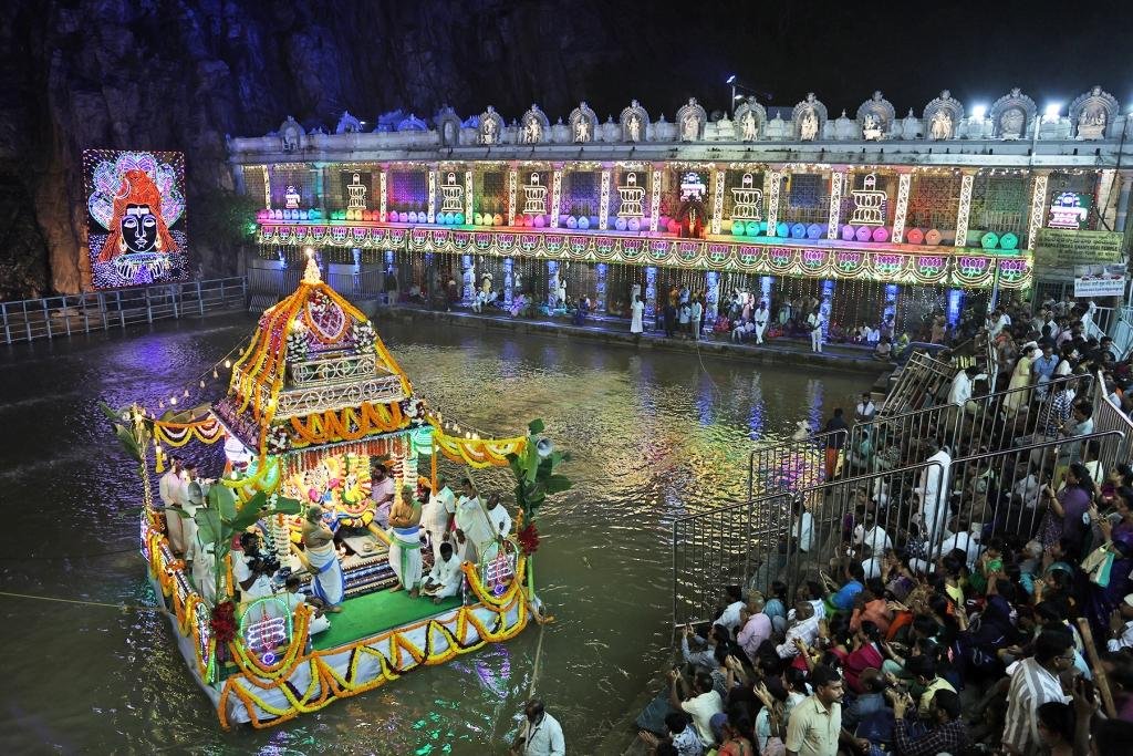 తెప్పోత్సవం అంటే ఏంటి? తిరుమలలో ఎప్పుడు జరుగుతుంది? | TTD Teppotsavam Guide 2 what-is-teppotsavam-tirumala.jpg