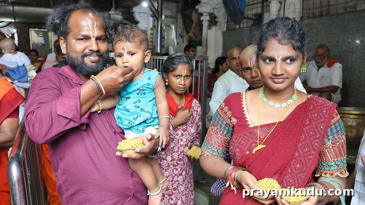 devotees having srivari prasadam at tirumala temple