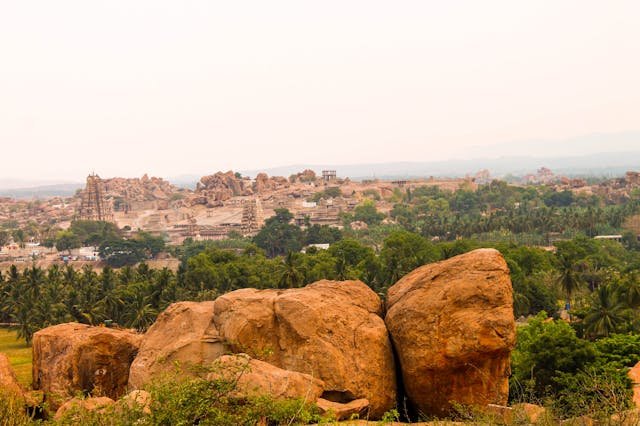 Hampi, Karnataka : ఈ లిస్టులో హంపీ ఉండటానికి కారణం చాలా మంది ఈ సారి కొత్త సంవత్సరం అక్కడికి వెళ్లడమే.