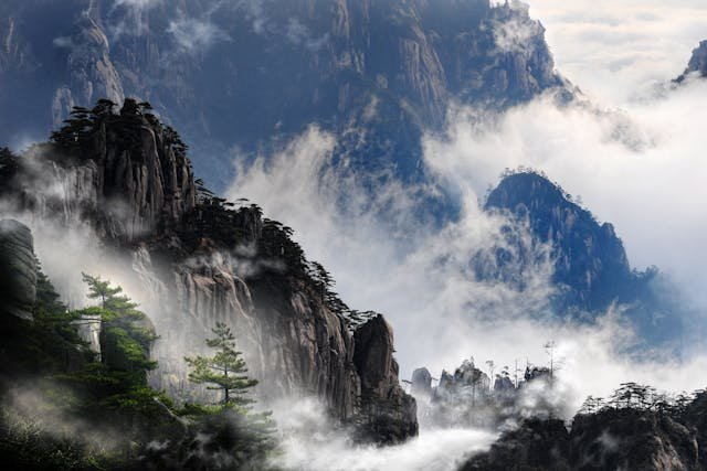 6. Huangshan Shi, Anhui Sheng, China | చైనాలోని అన్ హు షెంగ్‌లో ఉన్న హువాంగ్షా షి పర్వతాలు