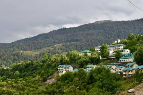 జ్యోషిమఠ్ | Joshimath : హిందూమతాన్ని దశదిశలా విస్తరించి ధర్మాన్ని కాపాడే ప్రయత్నంలో  జగద్గురు ఆది శంకరాచార్యులు నాలుగు మఠాలు స్థాపించారు. అందులో ఒకటి ఒక్కడే ఉంది.( Pexels )