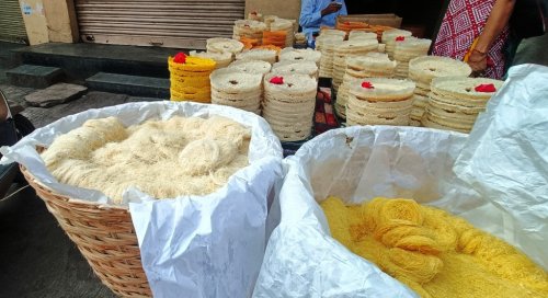 Safron Peni  : పేనీలలో కూడా ఎన్నో వెరైటీలు అందుబాటులో ఉన్నాయి. ఇందులో సాఫ్రాన్ అంటే కుంకుమ పువ్వును చల్లి కూడా సర్వ్ చేస్తారు. కుంకుమ పువ్వులో యాంటిఆక్సిడెంట్ మెండుగా ఉంటాయి.